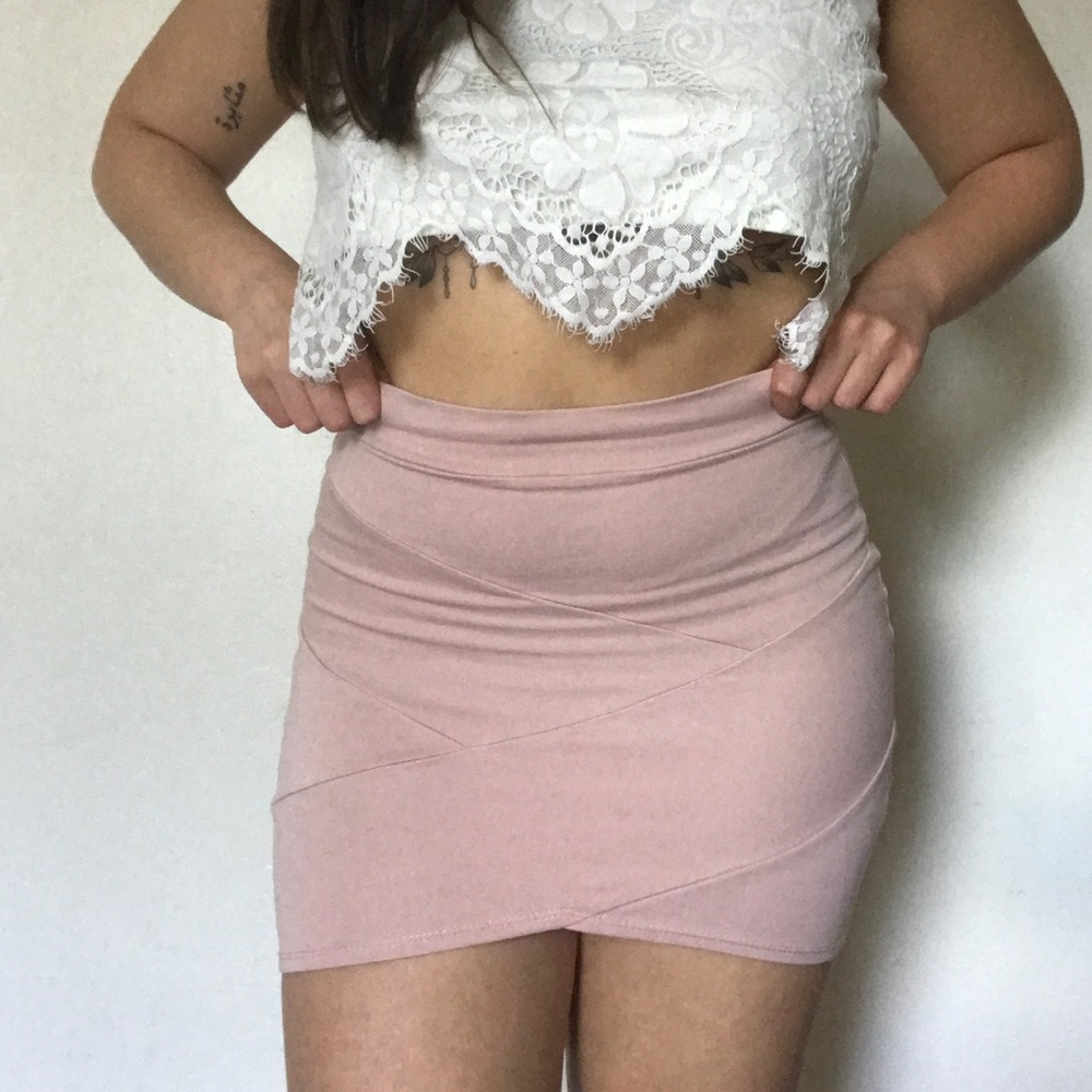 Fashion Nova Blush/Mauve Bodycon Mini Skirt Size S